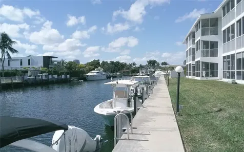 465 Paradise Isle Boulevard Hallandale Beach FL 33009