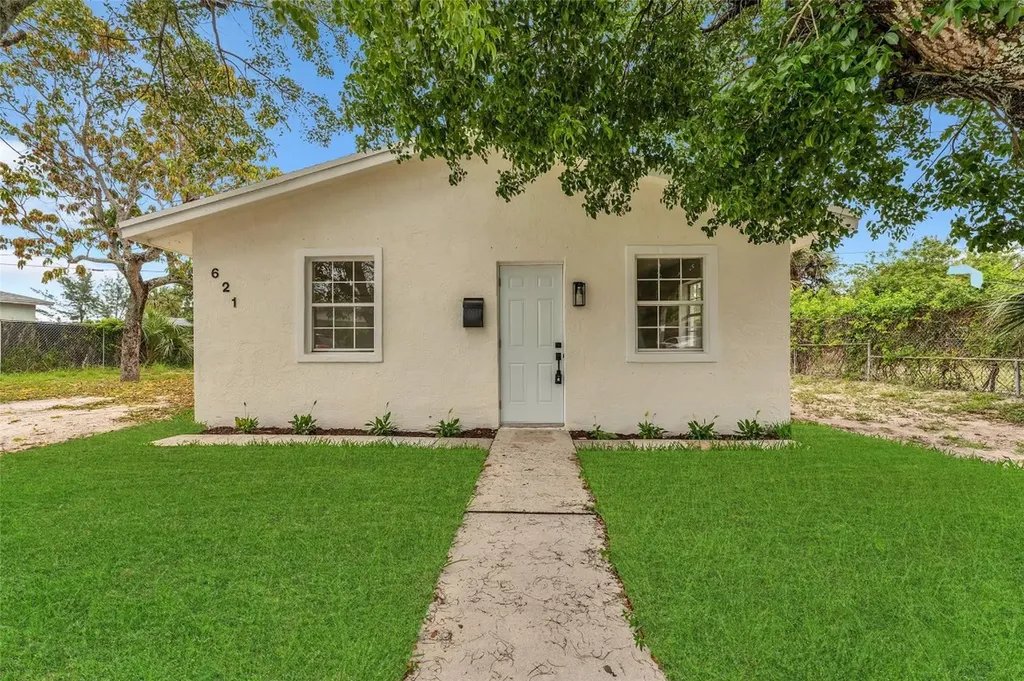 621 Latona Avenue Lake Worth Beach FL 33460
