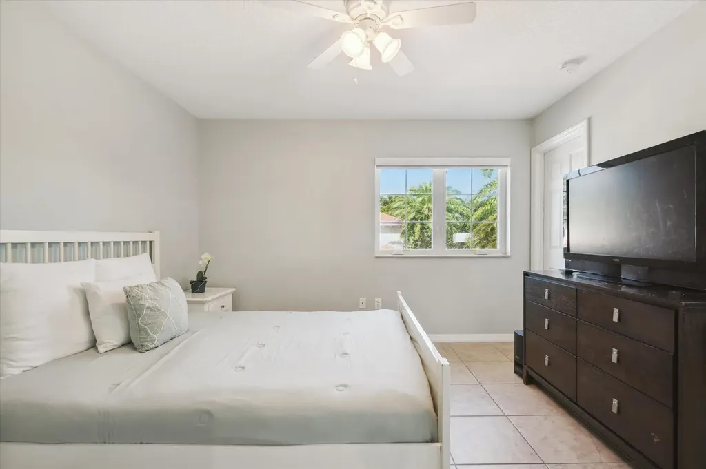 2325 SE 5th Street Pompano Beach FL 33062