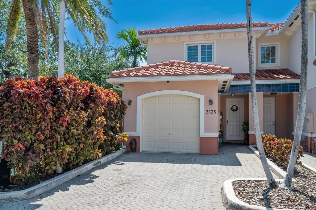2325 SE 5th Street Pompano Beach FL 33062