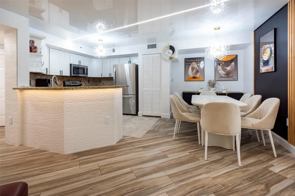 761 N Pine Island Road Plantation FL 33324