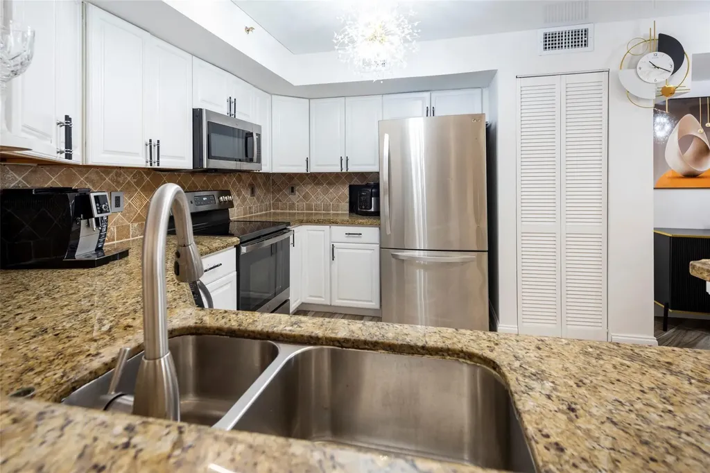 761 N Pine Island Road Plantation FL 33324
