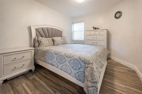 761 N Pine Island Road Plantation FL 33324
