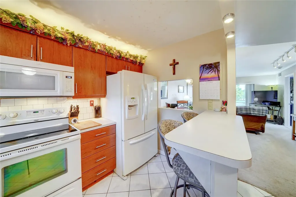9440 Sunrise Lakes Boulevard Sunrise FL 33322