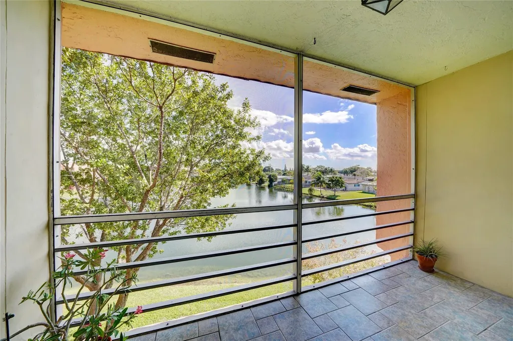 9440 Sunrise Lakes Boulevard Sunrise FL 33322