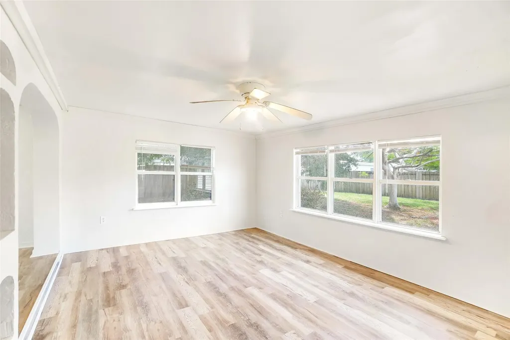 140 SE Serenata Court Port St Lucie FL 34983