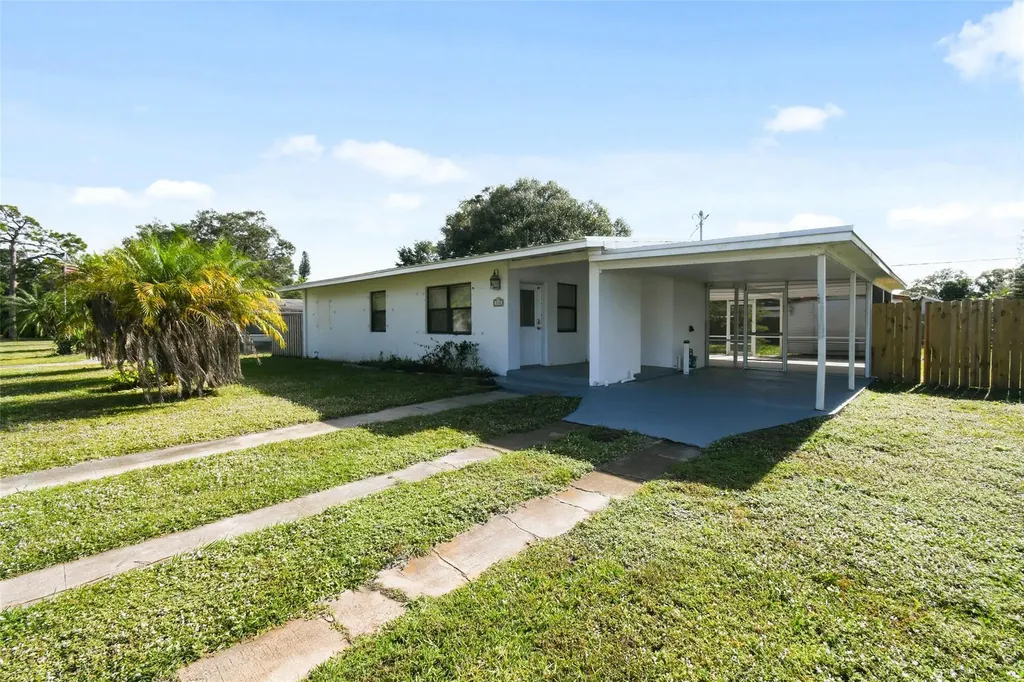 140 SE Serenata Court Port St Lucie FL 34983