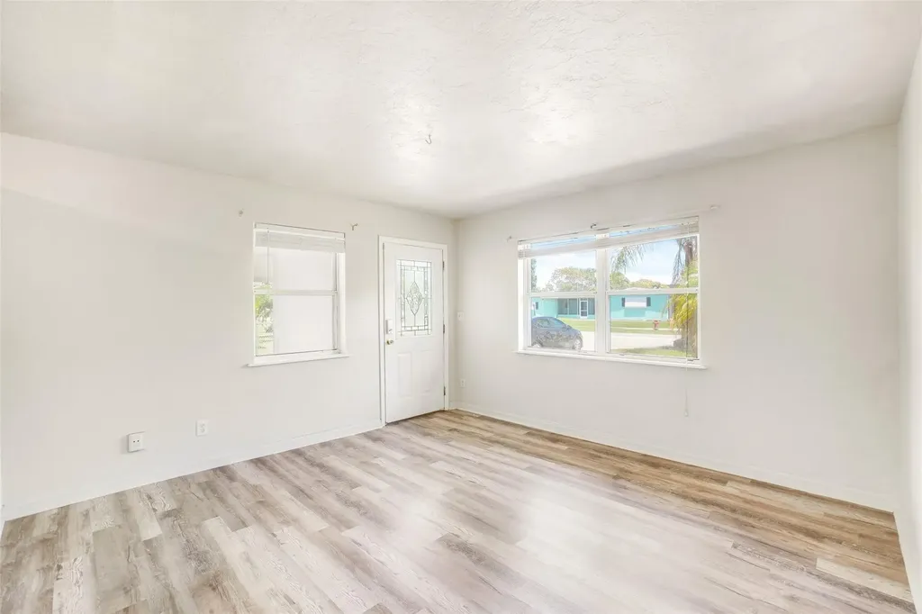 140 SE Serenata Court Port St Lucie FL 34983