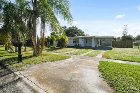 140 SE Serenata Court Port St Lucie FL 34983
