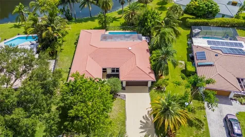 8592 NW 7th Street Coral Springs FL 33071