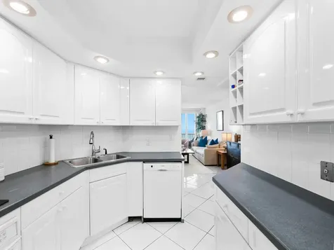 2200 S Ocean Lane Fort Lauderdale FL 33316