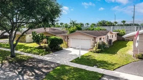 8979 SW 49th Street Cooper City FL 33328