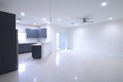 422 SE 16th Street Fort Lauderdale FL 33316