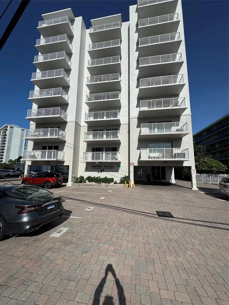 95 N Birch Road Fort Lauderdale FL 33304