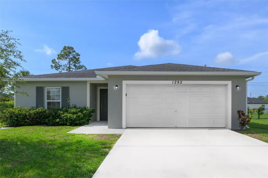 1292 SW Lawndale Avenue Port St Lucie FL 34953