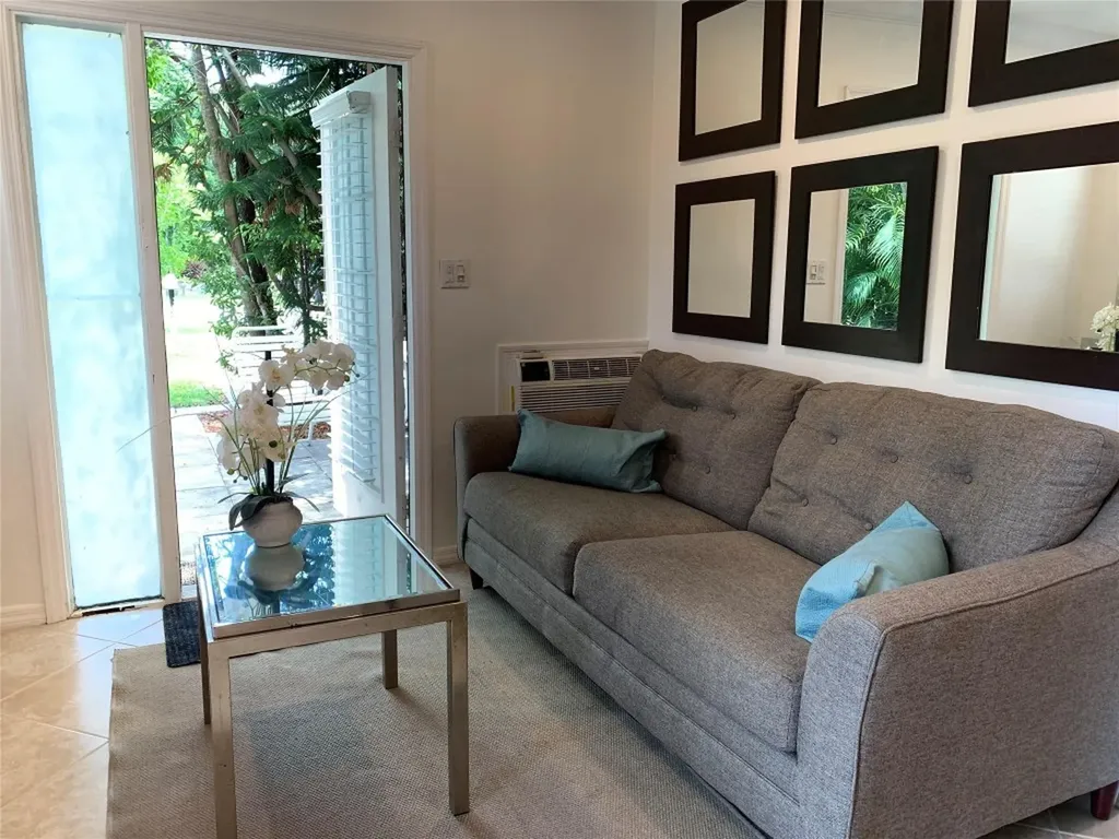 801 SW 10th Street Fort Lauderdale FL 33315