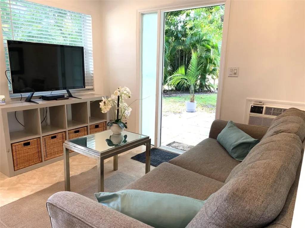 801 SW 10th Street Fort Lauderdale FL 33315