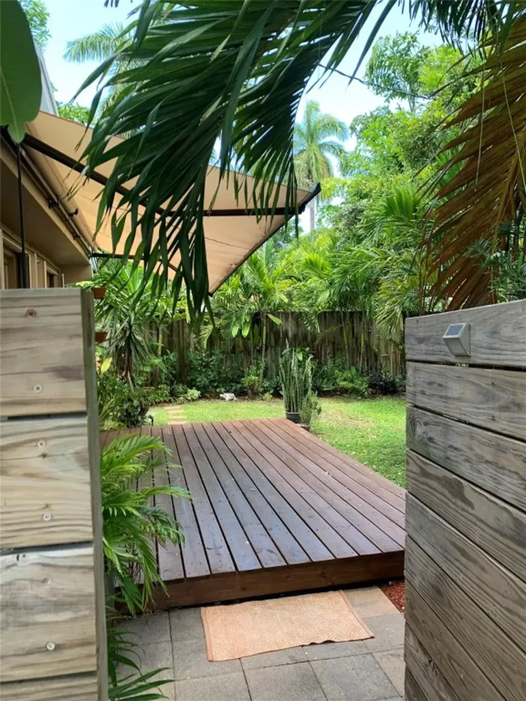801 SW 10th Street Fort Lauderdale FL 33315