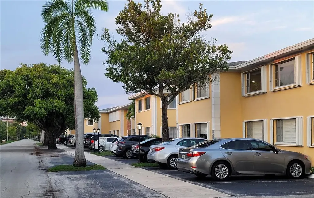 2230 NE 56th Place Fort Lauderdale FL 33308