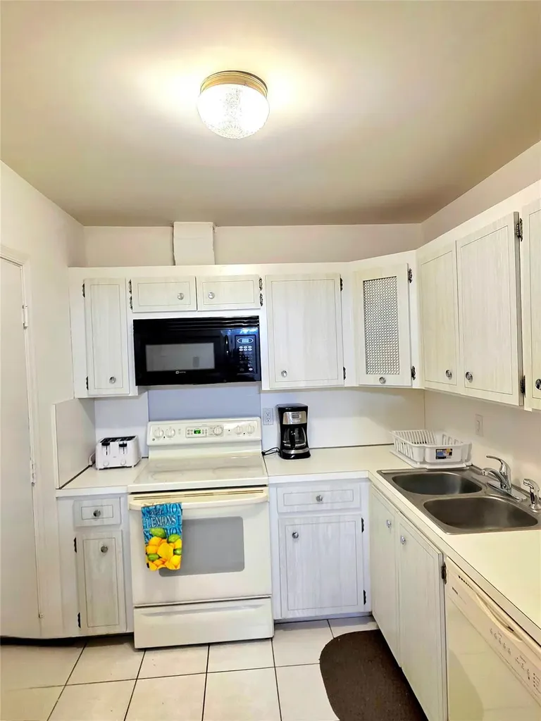 2230 NE 56th Place Fort Lauderdale FL 33308