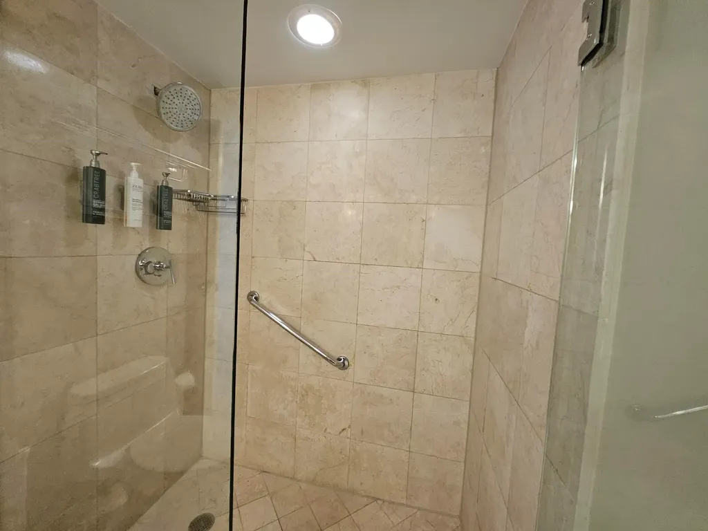 2670 E Sunrise Boulevard Fort Lauderdale FL 33304