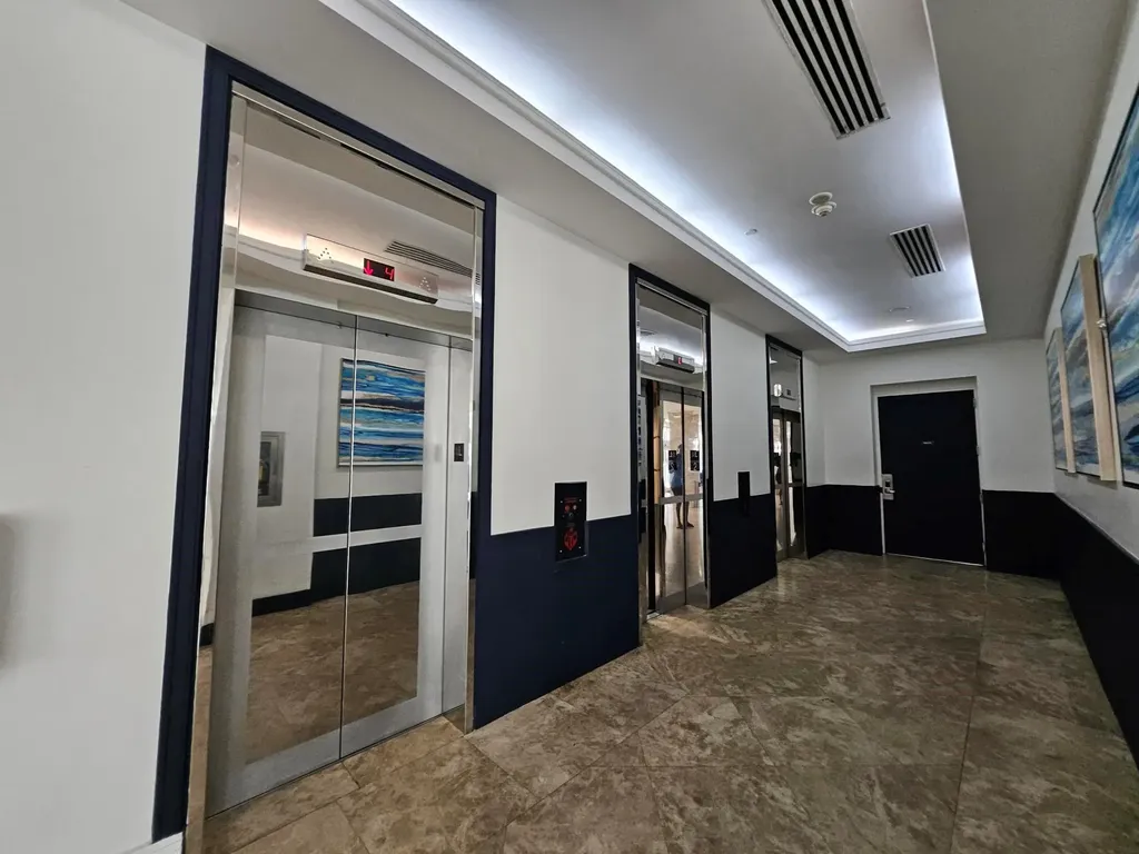 2670 E Sunrise Boulevard Fort Lauderdale FL 33304