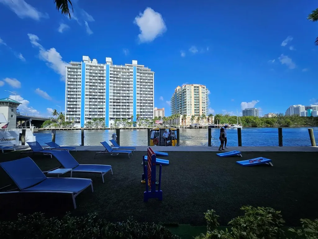 2670 E Sunrise Boulevard Fort Lauderdale FL 33304