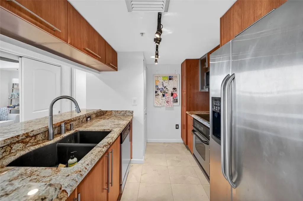 600 W Las Olas Boulevard Fort Lauderdale FL 33312