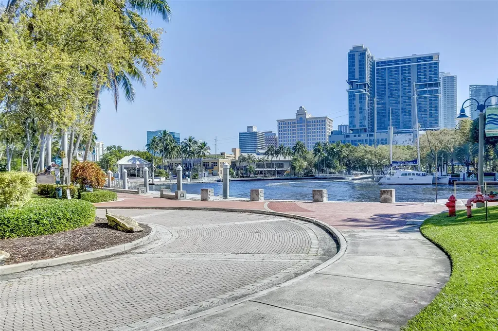600 W Las Olas Boulevard Fort Lauderdale FL 33312