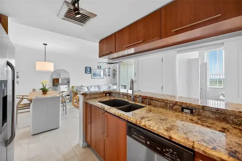 600 W Las Olas Boulevard Fort Lauderdale FL 33312