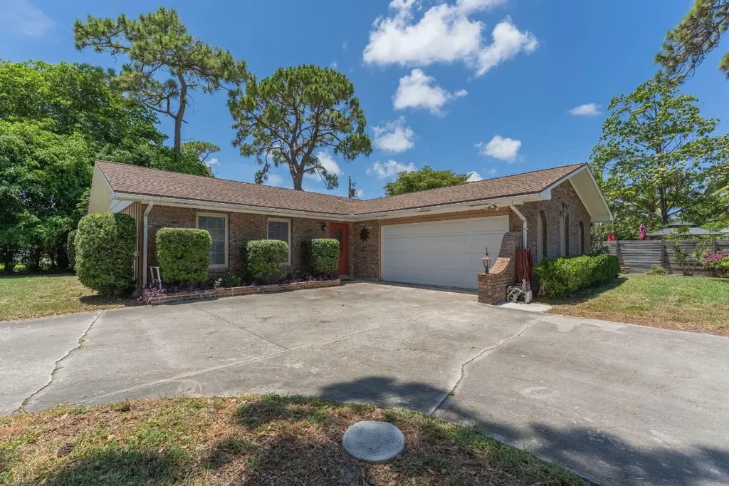 6301 Boyd Lane Lake Worth FL 33462