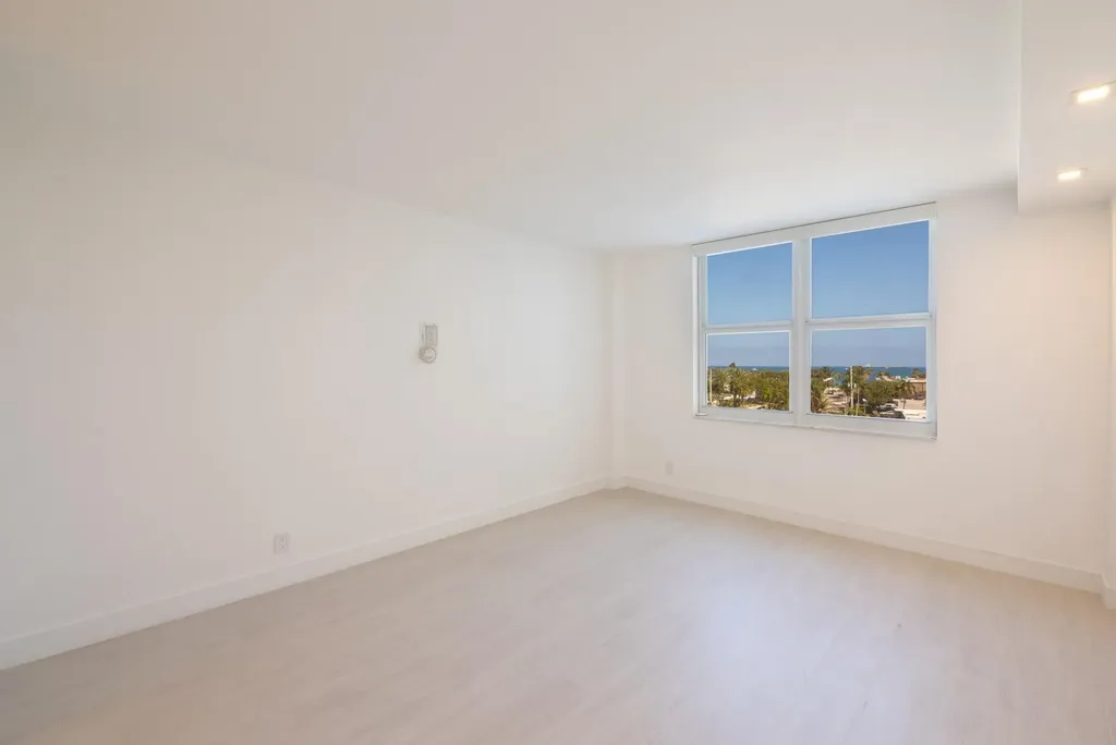 1 Las Olas Circle Fort Lauderdale FL 33316
