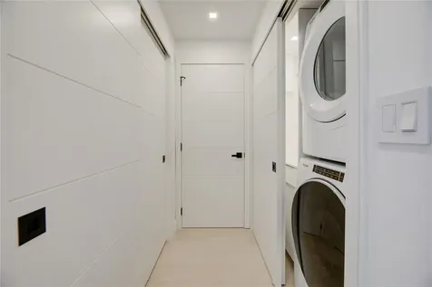 1 Las Olas Circle Fort Lauderdale FL 33316