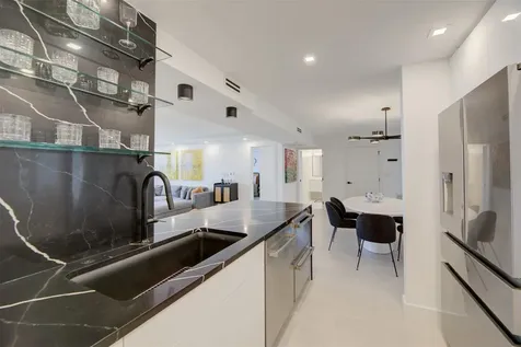 1 Las Olas Circle Fort Lauderdale FL 33316