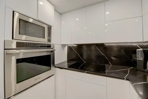 1 Las Olas Circle Fort Lauderdale FL 33316