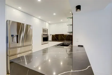 1 Las Olas Circle Fort Lauderdale FL 33316