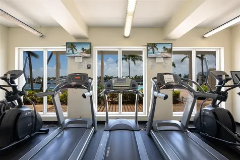 1 Las Olas Circle Fort Lauderdale FL 33316