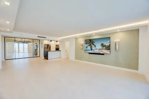 1 Las Olas Circle Fort Lauderdale FL 33316