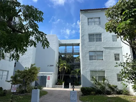 2800 Somerset Drive Lauderdale Lakes FL 33311