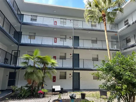 2800 Somerset Drive Lauderdale Lakes FL 33311