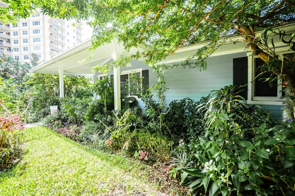 3301 SE 12th Street Pompano Beach FL 33062