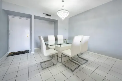 3850 Washington Street Hollywood FL 33021