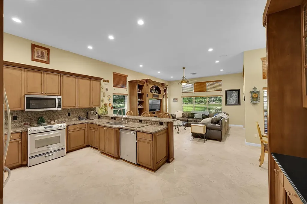 7756 Kingsley Palm Terrace Lake Worth FL 33467