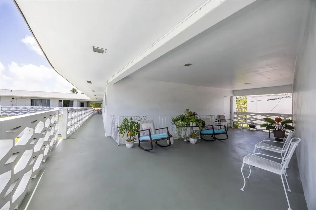 3847 S Circle Drive Hollywood FL 33021