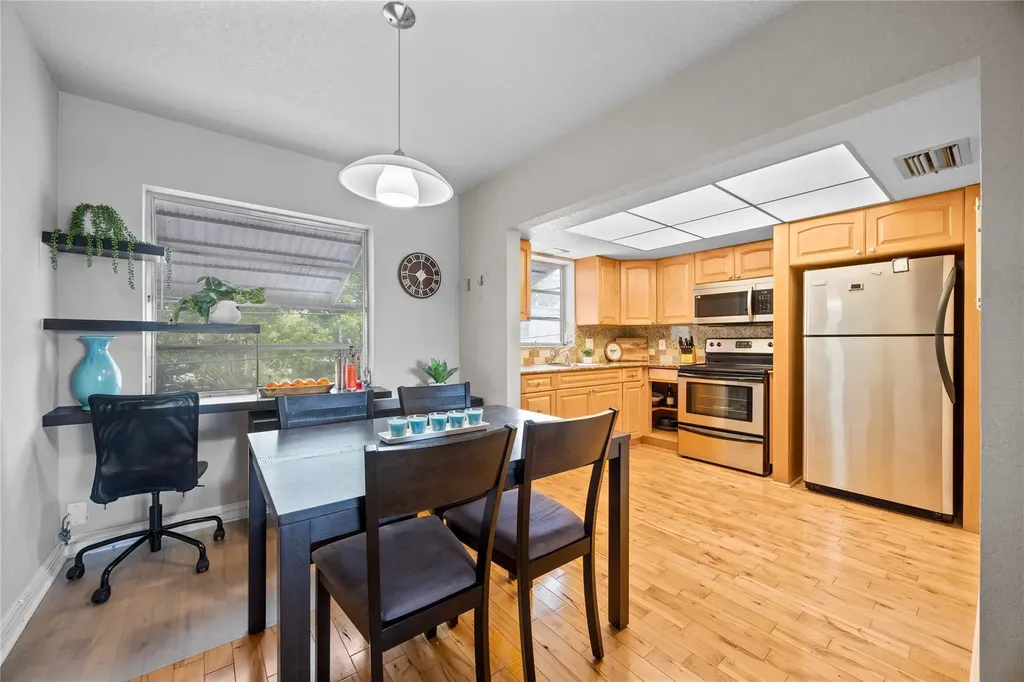 3847 S Circle Drive Hollywood FL 33021