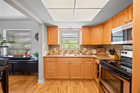 3847 S Circle Drive Hollywood FL 33021