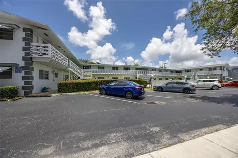 3847 S Circle Drive Hollywood FL 33021