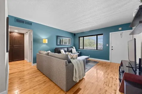 3847 S Circle Drive Hollywood FL 33021