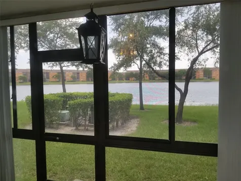 Pembroke Pines FL 33027