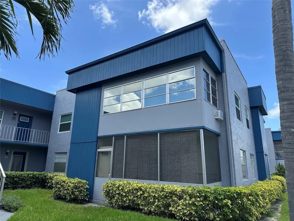 710 Flanders O Delray Beach FL 33484